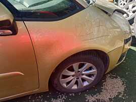 Aripa Dreapta Fata Citroen C4 Picasso 2007 - 2010 Culoare KAQ ANODISED YELLOW PAINT (zgarieturi) [Q4513]