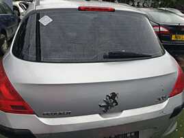 Haion Hayon Portbagaj Dezechipat cu Luneta Geam Sticla cu Imperfectiuni Peugeot 308 Hatchback Scurt 2007 - 2013 Culoare EZR [Q4891]