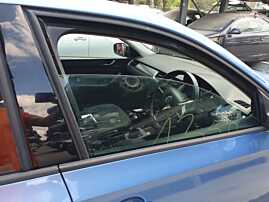 Geam Sticla de la Usa Portiera Dreapta Fata Skoda Rapid Berlina 2012 - 2017 [Q5073]
