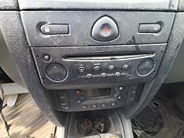 Radio CD Player Renault Symbol Thalia 1998 - 2008 [Q8125]