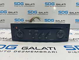 Unitate Radio CD Player Renault Megane 2 2002 - 2008 Cod 8200256141 22DC2677/62 [L3802]