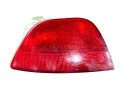 Stop Lampa Tripla Ceata Dreapta Spoiler Bara Spate Ford Focus 1 Hatchback 1998 - 2004 Cod 1M51-15K272-A 1M51-15500-A [LR0503]
