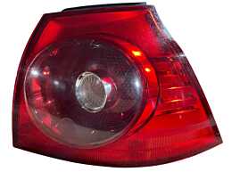 Stop Lampa Tripla Dreapta Volkswagen Golf 5 Hatchback Scurt 2004 - 2008 Cod 1K6945096Q 89031823 (Interior Prafuit) [LR0473]