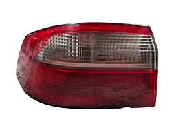 Stop Lampa Tripla Stanga Renault Laguna 2 Berlina Sedan Limuzina 2001 - 2007 (Fisurat Sub Tripla) [L5233]