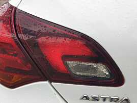 Stop Lampa Tripla Stanga de pe Hayon Haion Portbagaj Opel Astra J Facelift Hatchback 2009 - 2016 [C7323]