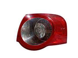 Stop Lampa Tripla Dreapta Aripa Caroserie Volkswagen Passat B6 Break 2005 - 2010 (Crapat) Cod 3C9945096B [LR0822]