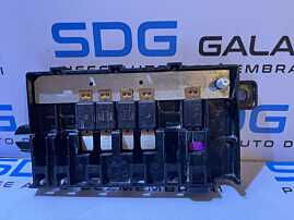 Panou Tablou Sigurante Relee Acumulator Baterie BMW Seria 1 F20 F21 2004 - 2011 Cod 10688710