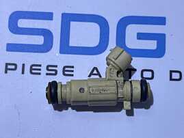 Injector Injectoare Hyundai Tucson 2.0 16V 2004 - 2012 Cod 35301-23600 9260930013