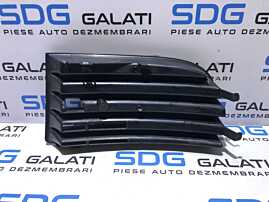 Grila Ornament Dreapta Spoiler Bara Fata VW Golf 5 HatchBack 2004 -2008 Cod 1K0853666