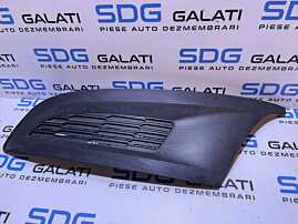 Ornament Bandou Grila Capac Plastic Stanga Spoiler Bara Fata Volkswagen Polo 6R 2010 - 2014 Cod 6R0853665C [V0230]
