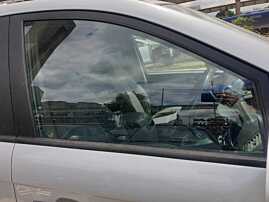 Geam Sticla de pe Usa Portiera Dreapta Fata SsangYong Rodius 2004 - 2012