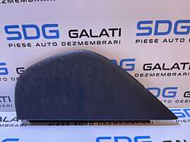 Ornament Capac Plastic Stanga Sofer Bord Volkswagen Golf 5 2004 - 2008 Cod 1K0858247D
